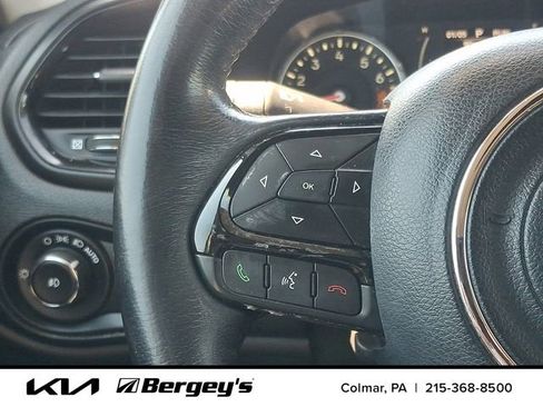 Used 2016 Jeep Renegade Latitude AWD/4WD image 22