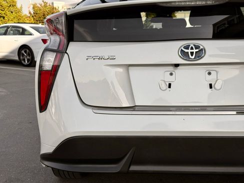 Used 2016 Toyota Prius Four Touring w/ Protection Package FWD image 11