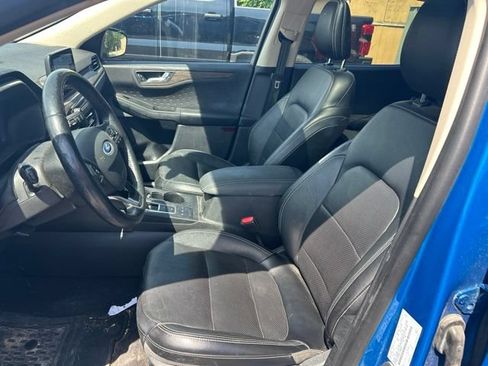 Used 2020 Ford Escape Titanium AWD/4WD image 12