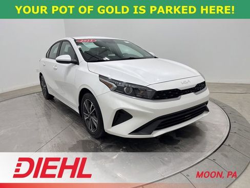 Used 2022 Kia Forte LXS image 1
