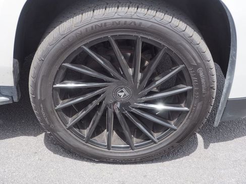 Used 2020 Cadillac Escalade Premium Luxury AWD/4WD image 10