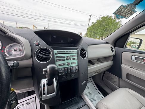 Used 2011 Honda Pilot EX-L image 19