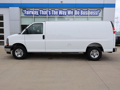 New 2026 Chevrolet Express 3500 Extended w/ Driver Convenience Package RWD image 7