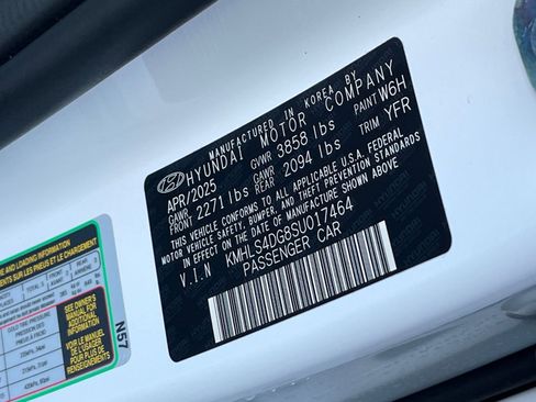 Used 2025 Hyundai Elantra SEL image 28