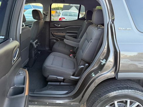 Used 2020 GMC Acadia SLE w/ Driver Convenience Package image 9