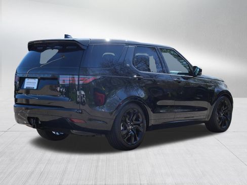 Used 2024 Land Rover Discovery Dynamic SE AWD/4WD image 5