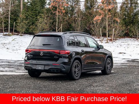 Used 2023 Mercedes-Benz EQB 300 4MATIC w/ AMG Night Package image 8