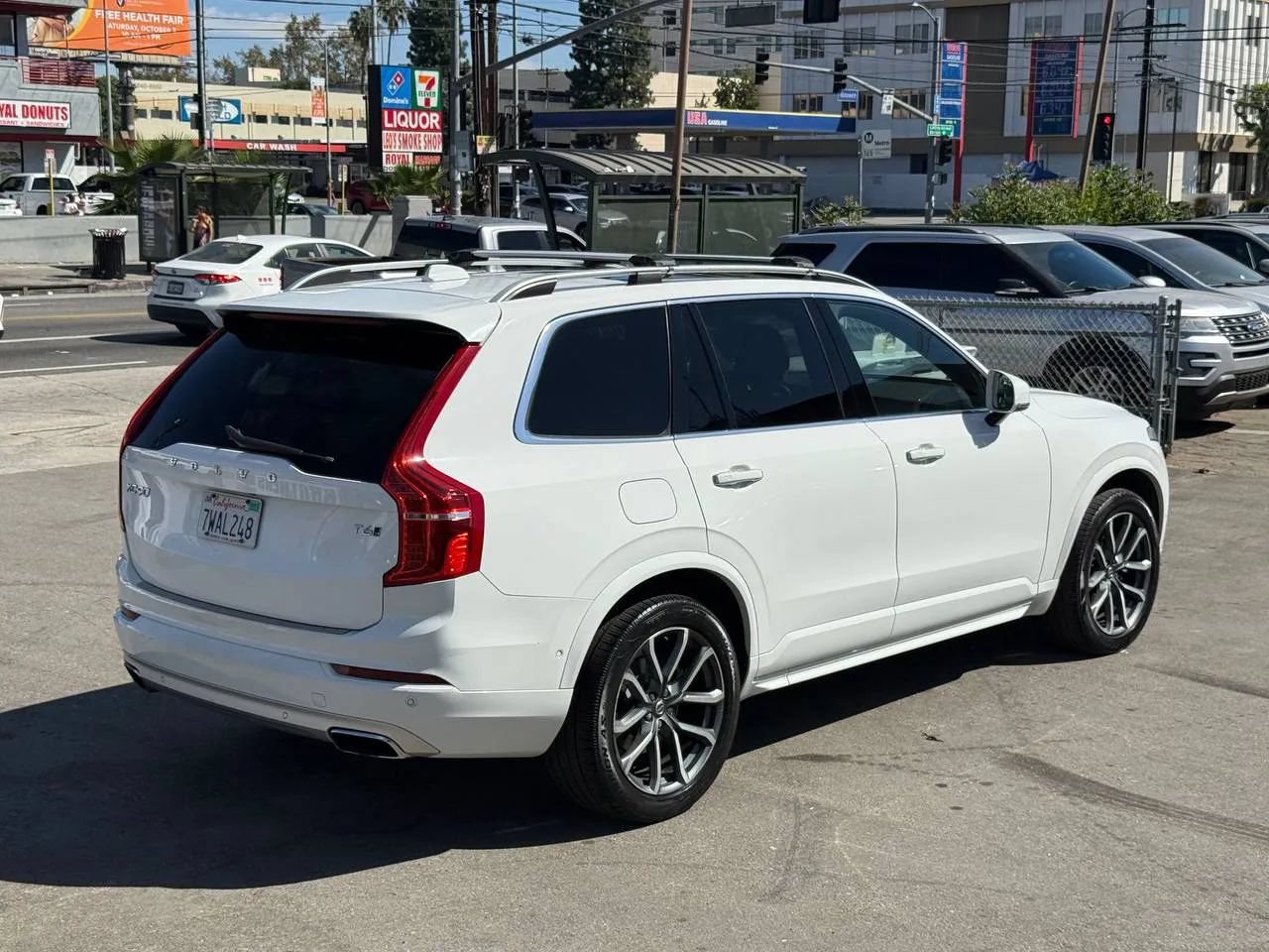 Used 2017 Volvo XC90 T6 Momentum w/ Vision Package AWD/4WD image 25