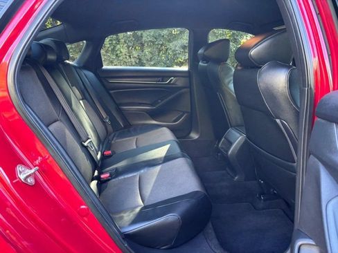 Used 2018 Honda Accord Sport image 22