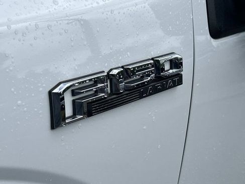 Used 2019 Ford F150 Lariat w/ Equipment Group 502A Luxury AWD/4WD image 10