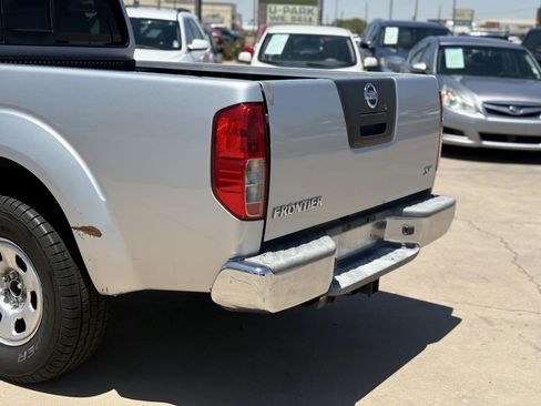 Used 2009 Nissan Frontier SE w/ Power Pkg image 8