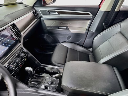 Used 2023 Volkswagen Atlas SE w/ Panoramic Sunroof Package AWD/4WD image 25