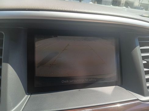 Used 2015 Nissan Pathfinder SL FWD image 19