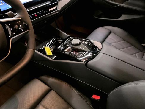 Used 2024 BMW 530i w/ Premium Package image 19