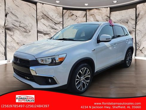 Used 2017 Mitsubishi Outlander Sport SE FWD image 3