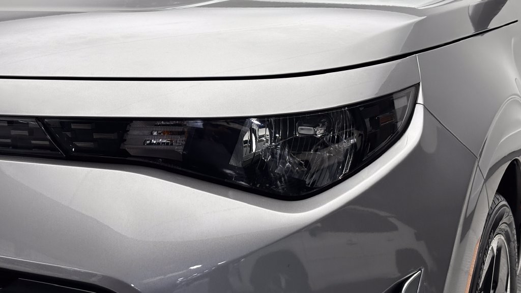 Used 2025 Kia Soul EX FWD image 3
