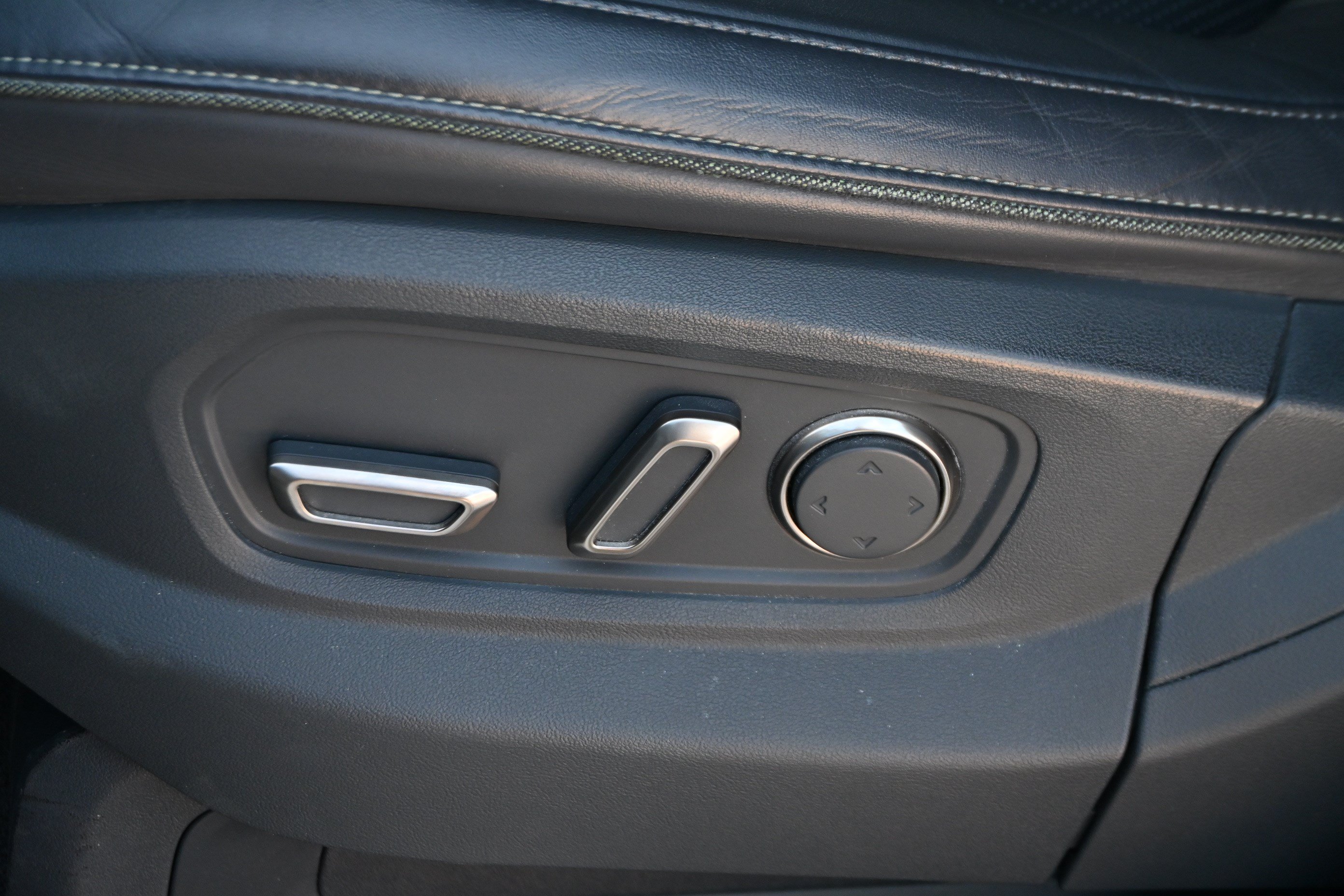 Used 2023 Rivian R1T Launch Edition AWD/4WD image 25