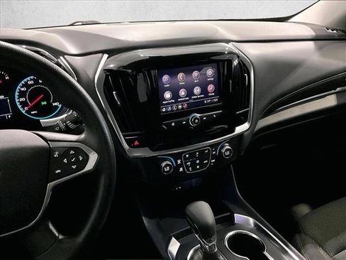 Used 2021 Chevrolet Traverse LS FWD image 8