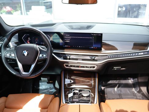 Used 2024 BMW X5 xDrive40i w/ Premium Package AWD/4WD image 25