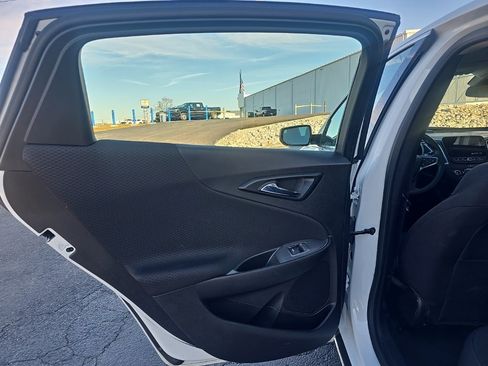 Used 2025 Chevrolet Malibu LT image 17