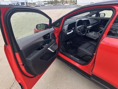 New 2025 Cadillac Optiq Sport 2 w/ LPO, Floor Liner Package image 9