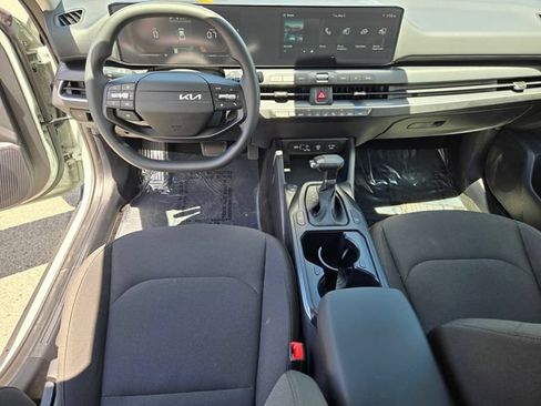 New 2026 Kia K4 FWD image 19