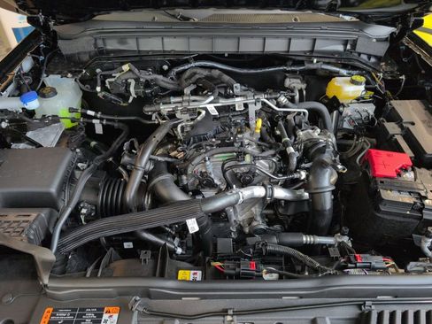 New 2025 Ford Bronco 2-Door image 30