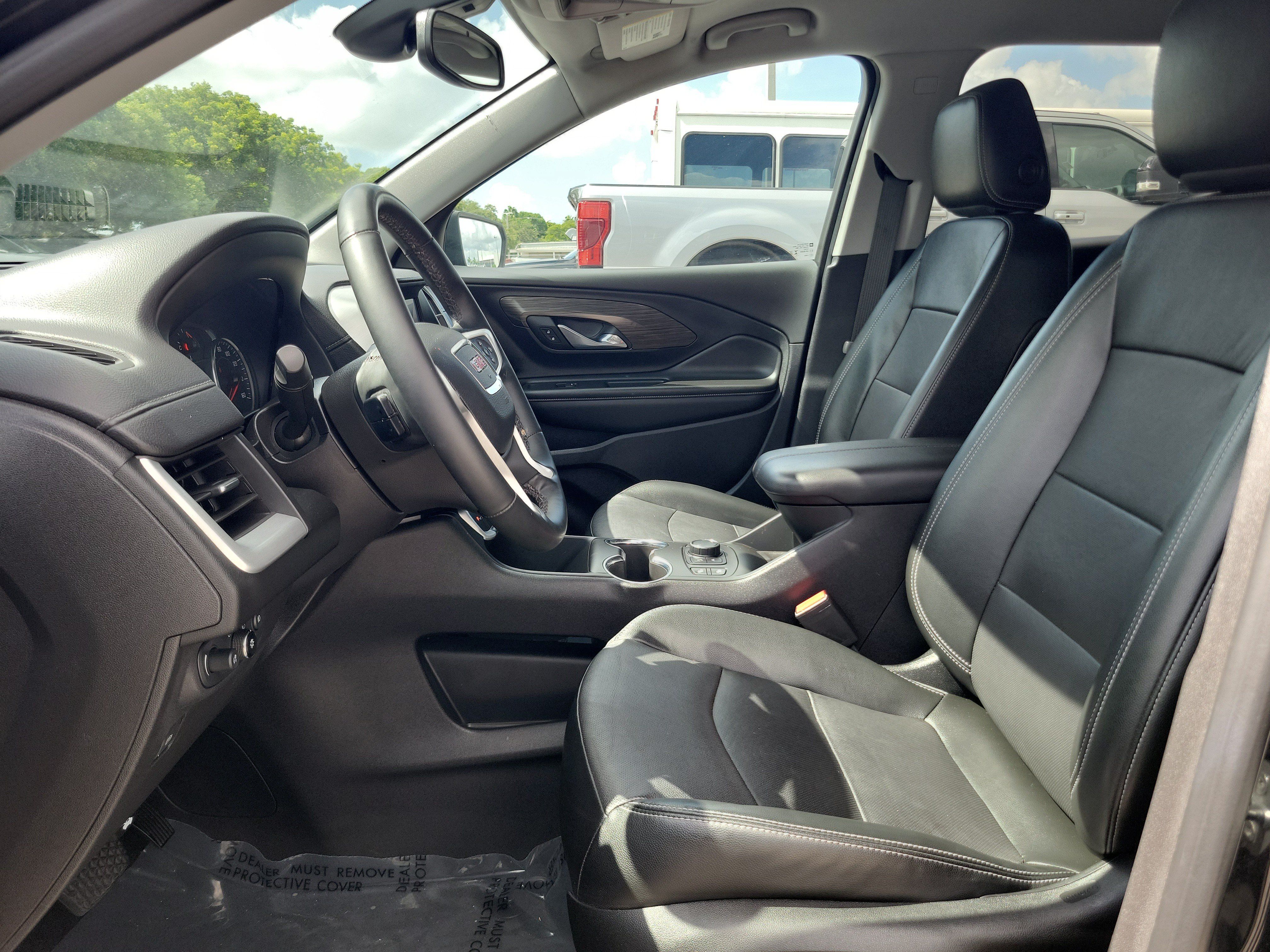 Used 2024 GMC Terrain SLT FWD image 11