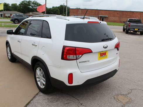 Used 2014 Kia Sorento LX AWD/4WD image 41