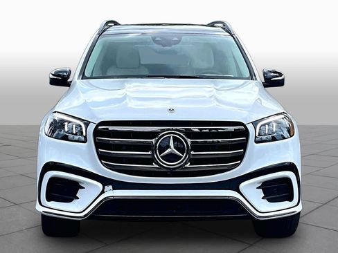 Used 2024 Mercedes-Benz GLS 450 4MATIC image 4