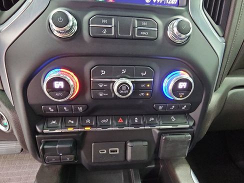 Used 2020 GMC Sierra 1500 SLT w/ SLT Premium Plus Package AWD/4WD image 22