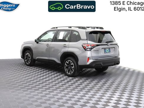 Used 2025 Subaru Forester Premium AWD/4WD image 6