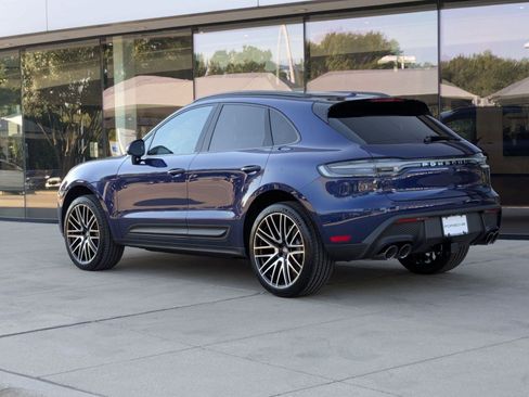 Certified 2026 Porsche Macan AWD/4WD image 3