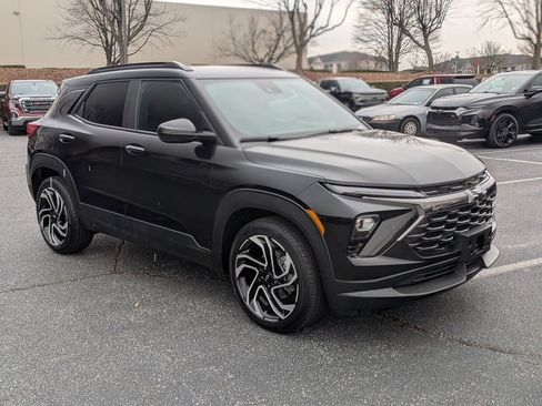 Certified 2024 Chevrolet TrailBlazer RS image 2