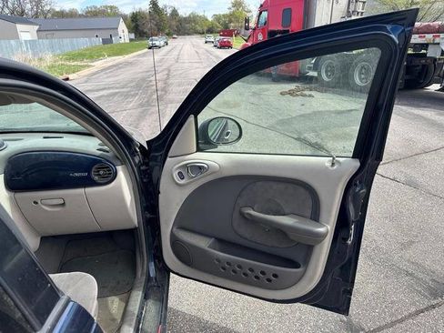 Used 2001 Chrysler PT Cruiser FWD image 29