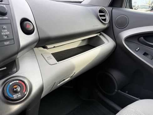 Used 2011 Toyota RAV4 4WD image 72