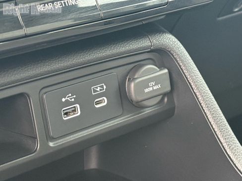 Certified 2024 Honda Pilot Touring image 24