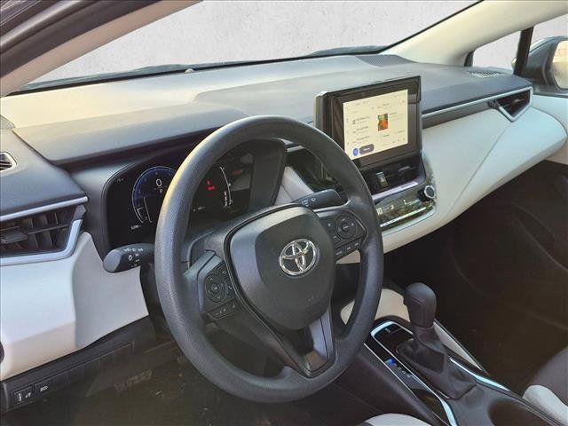 Used 2026 Toyota Corolla LE FWD image 9
