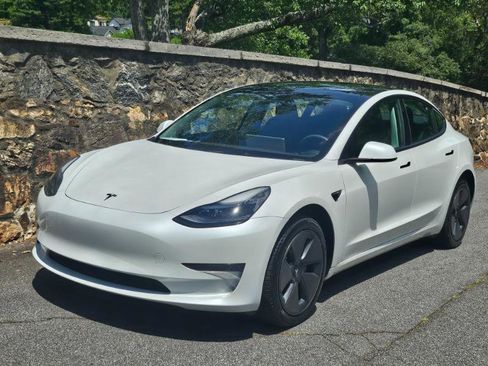 Used 2023 Tesla Model 3 Standard Range RWD image 13