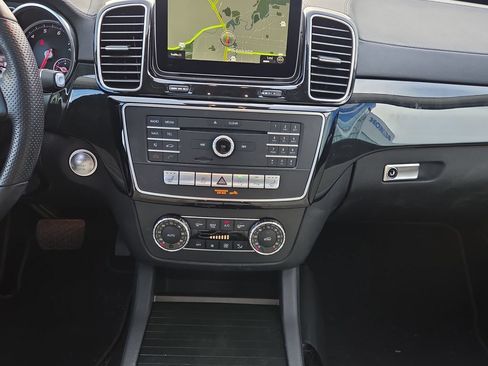 Used 2017 Mercedes-Benz GLS 450 4MATIC image 16