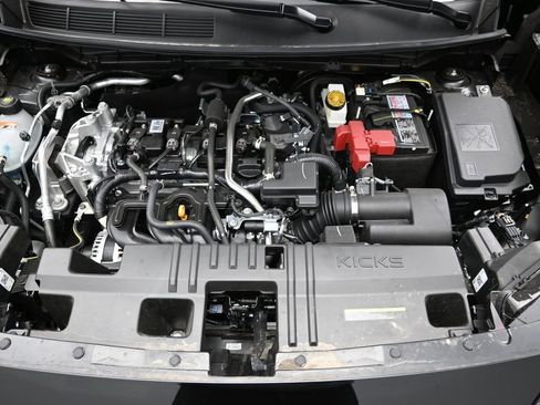 New 2026 Nissan Kicks SR w/ Cold Weather Package FWD image 25