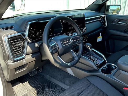 New 2026 GMC Canyon Elevation w/ Convenience Package RWD image 9