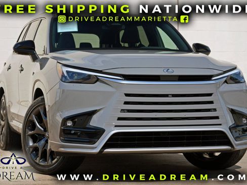 Used 2024 Lexus TX 500h AWD w/ Technology Package image 2