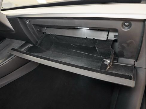 Used 2021 Tesla Model Y Long Range AWD/4WD image 18