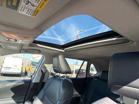 Used 2019 Toyota RAV4 XLE Premium w/ Cold Weather Package AWD/4WD image 29