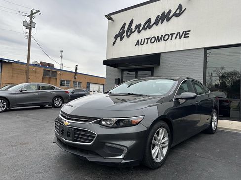 Used 2017 Chevrolet Malibu LT image 1