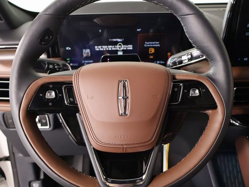 New 2026 Lincoln Aviator Reserve image 3