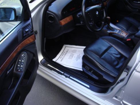 Used 2002 BMW 530i Sedan image 9