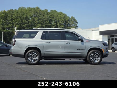 Used 2026 Chevrolet Suburban Z71 w/ Comfort Package AWD/4WD image 10
