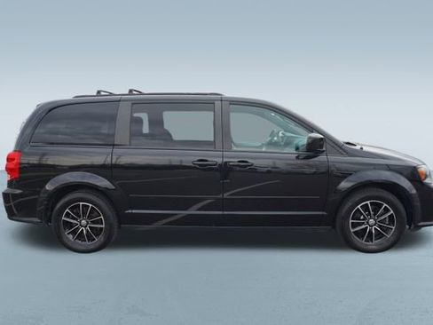 Used 2017 Dodge Grand Caravan GT image 9